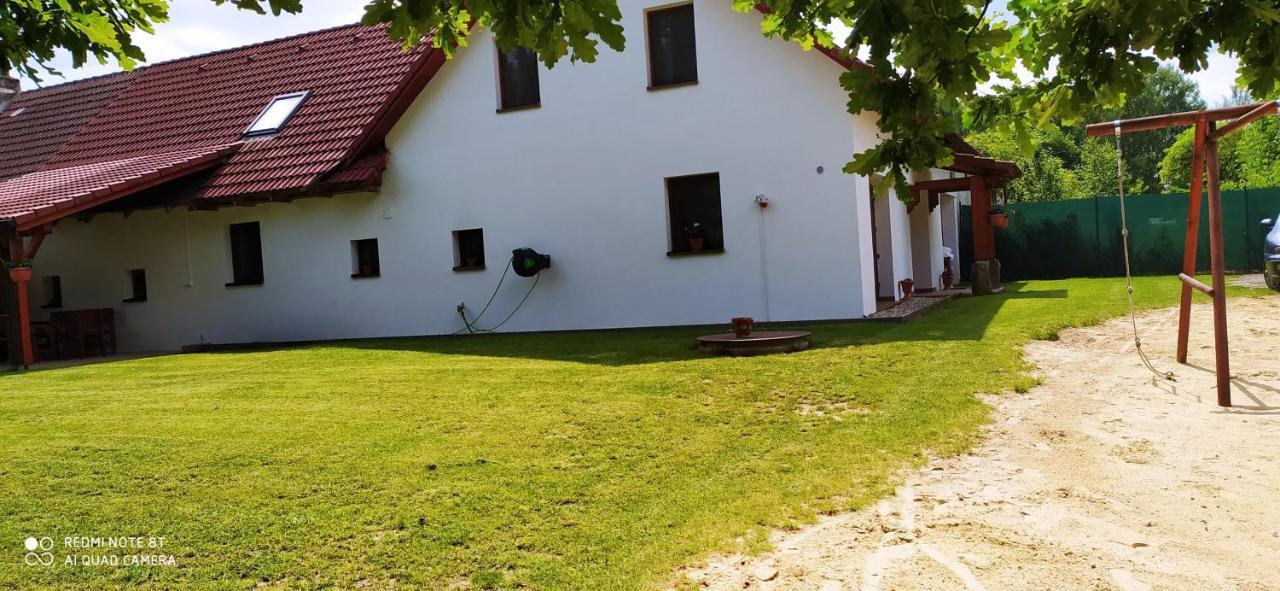 Apartmany Natalie Dvory nad Luznici Ngoại thất bức ảnh