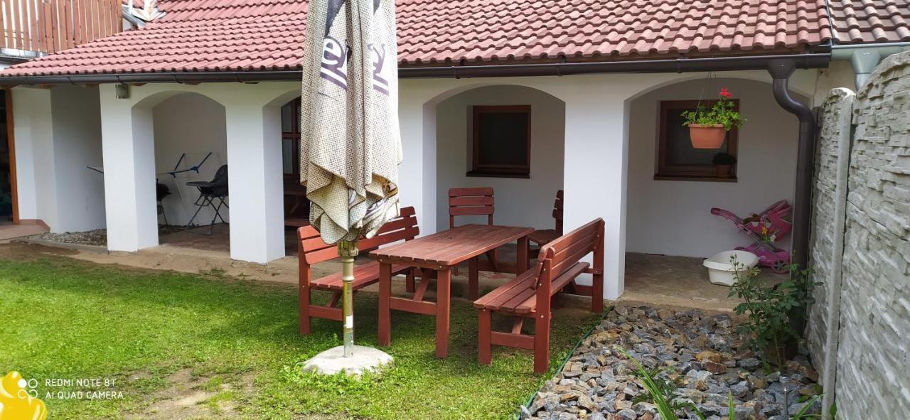 Apartmany Natalie Dvory nad Luznici Ngoại thất bức ảnh